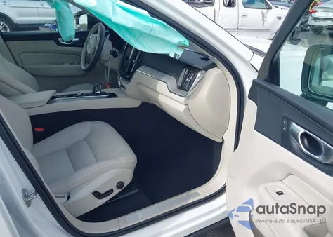 2024 Volvo Xc60 B5 Plus Dark Theme из США, поврежденный, VIN YV4L12RL9R1818978